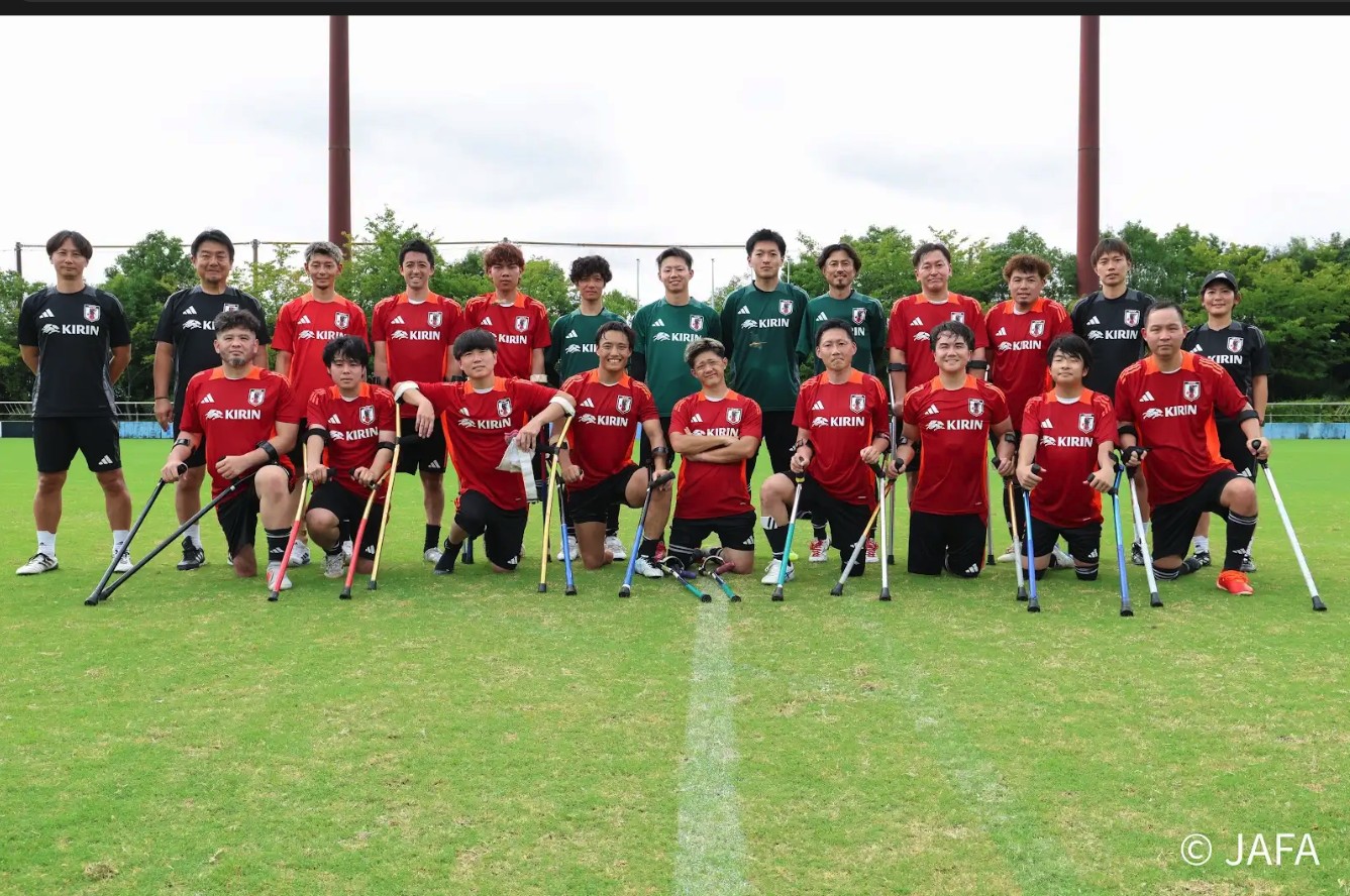 アンプティサッカー日本代表 集合写真